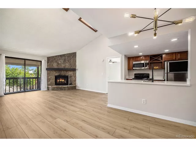 MLS: 1579792 Condo For Sale