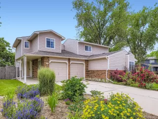 Browse active condo listings in DEER RUN