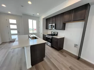 Photo #4: 1583852 Listing