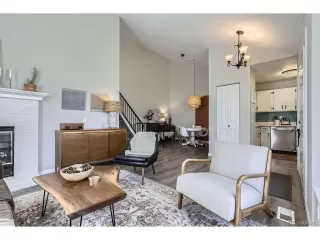 Photo #3: 1585916 Listing