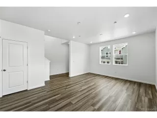 Photo #2: 1586078 Listing 