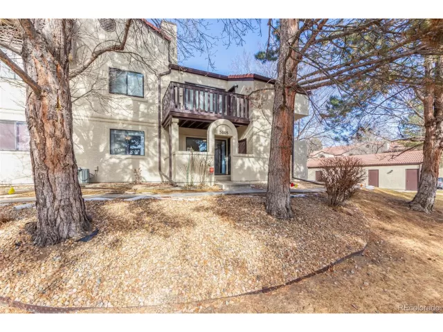 MLS: 1586167 Condo For Sale