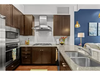 Photo #4: 1587001 Listing