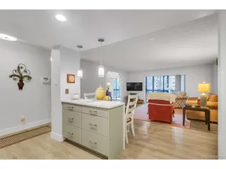 Photo #4: 1587527 Listing