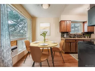 Photo #2: 1588218 Listing