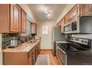 Photo #3: 1588218 Listing