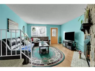 Photo #5: 1589280 Listing