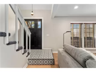 Photo #2: 1590419 Listing