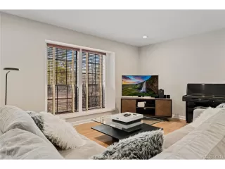 Photo #4: 1590419 Listing