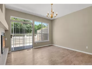 Photo #5: 1591916 Listing