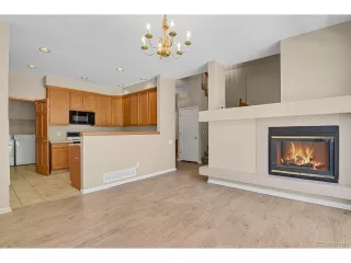 Photo #6: 1591916 Listing