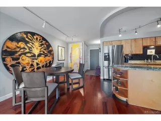 Photo #6: 1592268 Listing 