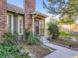 Photo #2: 1592333 Listing