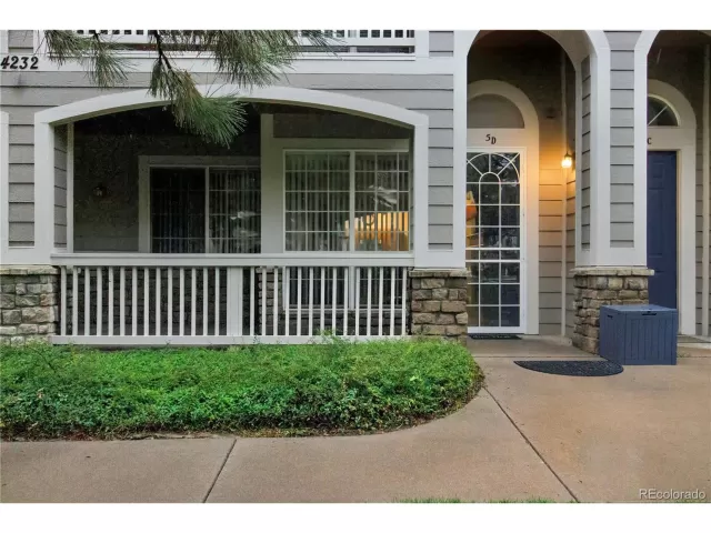 MLS: 1592656 Condo For Sale