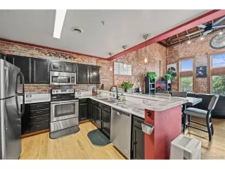 Photo #5: 1592746 Listing 