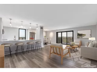 Photo #2: 1593369 Listing 