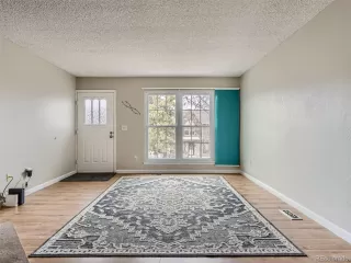 Photo #2: 1594018 Listing