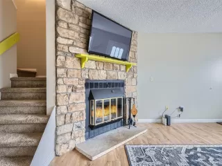 Photo #3: 1594018 Listing