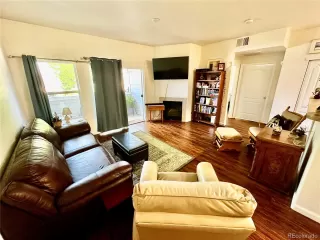 Photo #3: 1596479 Listing