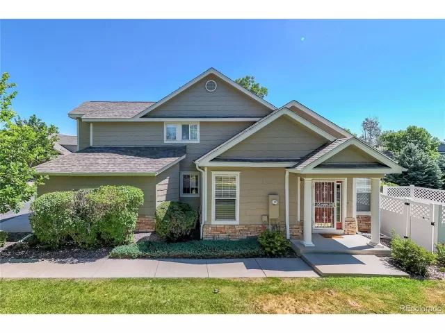 MLS: 1596585 Condo For Sale