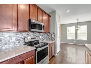 Photo #6: 1596937 Listing 