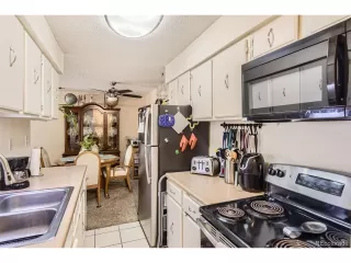 Photo #6: 1598042 Listing 