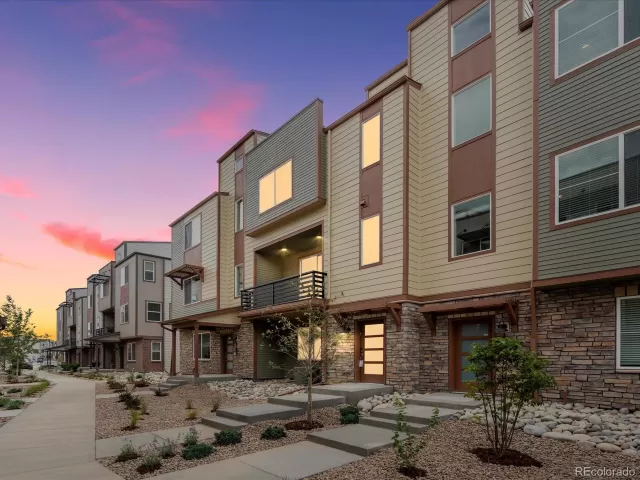 MLS: 1598403 Condo For Sale