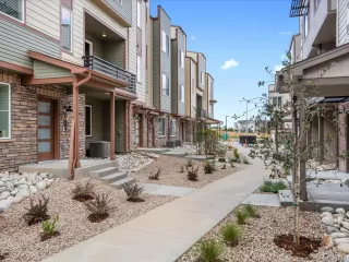 Photo #3: 1598403 Listing