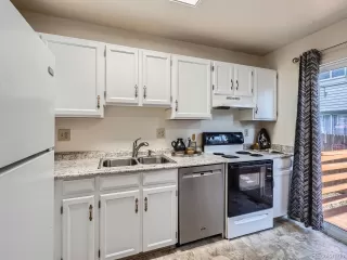 Photo #6: 1600739 Listing 