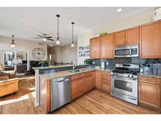 Photo #6: 1604567 Listing