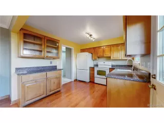 Photo #5: 1604588 Listing 