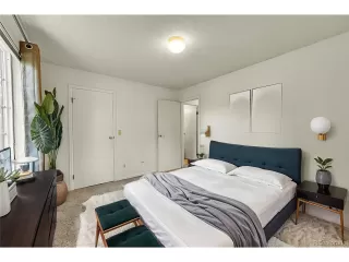 Photo #5: 1604725 Listing