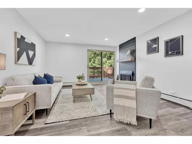 MLS: 1605386 Condo For Sale