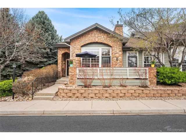 MLS: 1605558 Condo For Sale