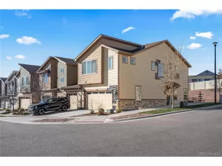 Photo #2: 1606668 Listing