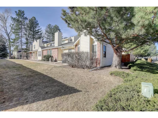 MLS: 1606846 Condo For Sale