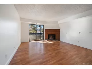 Photo #2: 1612429 Listing