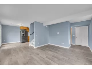 Photo #5: 1613657 Listing