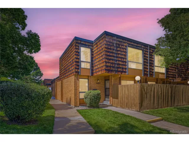 MLS: 1614571 Condo For Sale