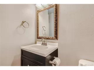 Photo #5: 1614571 Listing