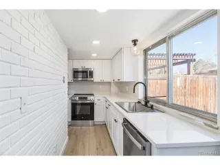 Photo #3: 1616027 Listing