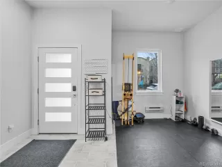 Photo #3: 1619165 Listing 