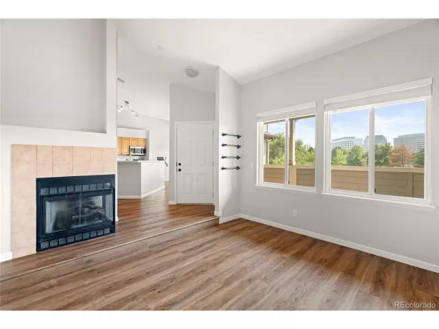 MLS: 1622551 Condo For Sale