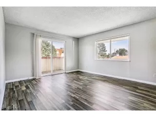 Photo #4: 1622805 Listing 