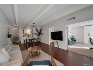 Photo #6: 1623509 Listing