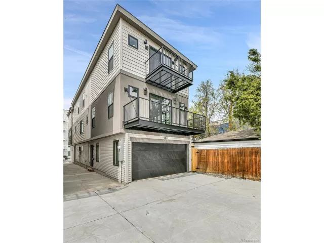 MLS: 1624898 Condo For Sale