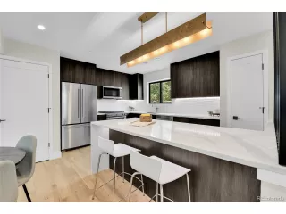 Photo #6: 1624898 Listing