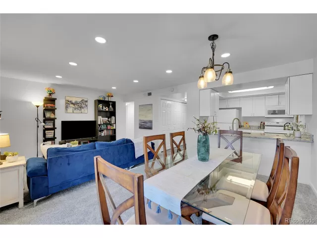 MLS: 1625746 Condo For Sale