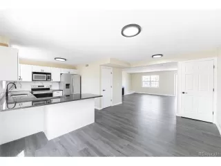 Photo #5: 1630012 Listing 