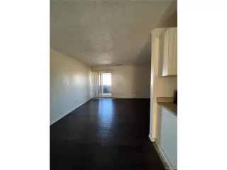 Photo #4: 1630057 Listing 